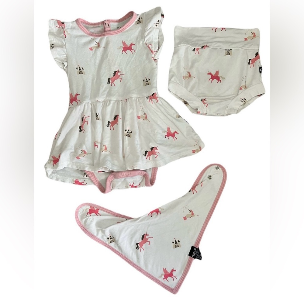 ✨ BIB & BUMMIES ONLY ✨ Kyte BABY Pink Unicorn Bib And Bummies